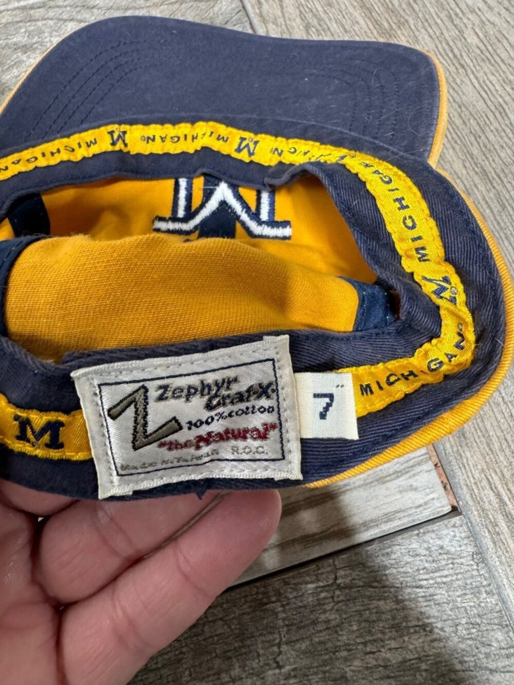 University Of Michigan Wolverines Fitted Hat Baseball Cap Hat Size 7 NCAA - Picture 5 of 6